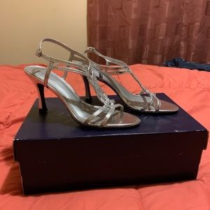Fionni Silver stiletto shoes size 6.5